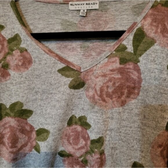 Runway Ready Couture Sweater Size XL - Picture 2 of 5